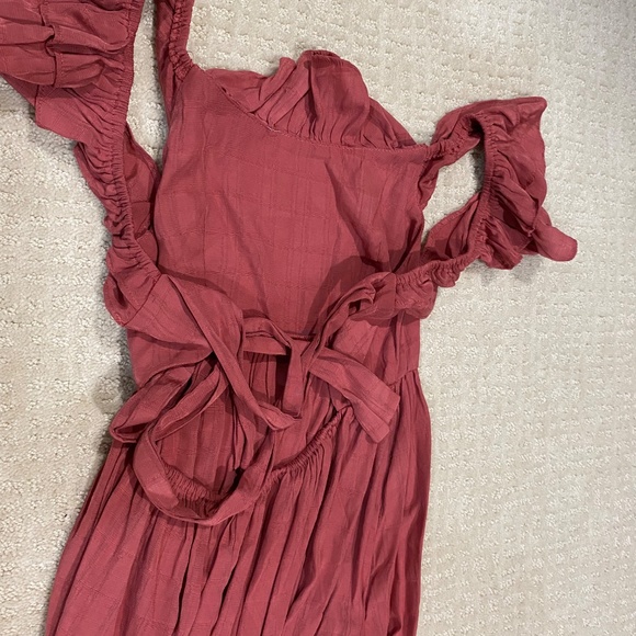 Dress - Picture 3 of 3